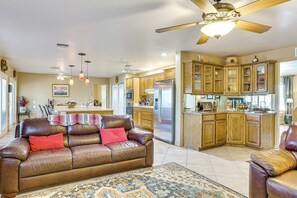 Living Room | Flat-Screen TV w/ Cable | Free WiFi | Central Heating & A/C