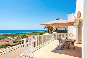 Villa Proa image