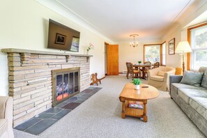Living Area | Smart TV | Fireplace | Dining Area | Dishware/Flatware