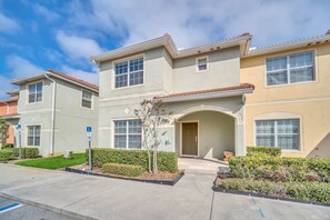 8925CandyPalmRd,ParadisePalms_02