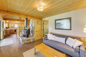 Living Room | Franklin Stove