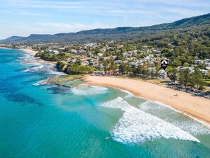 You’ll be located right opposite the beautiful Austinmer Beach and Ocean Pools, perfect for a summer dip.
