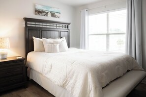 Bedroom #`1 with Queen bed 