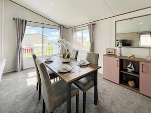 Open plan living space | Bud’s Bay, Southerness