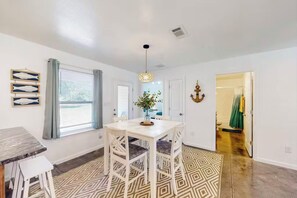Dining Room (1)