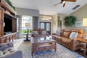 Open & Relaxing Living Room
