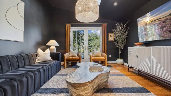Welcome to an inviting, beautifully designed and modern 3 bedroom, 3.5 bath home