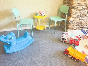 Room 202 Working vehicles and play equipment
