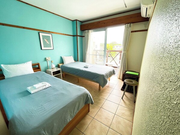 ・[Twin Room] The luxury of doing nothing. Balcony with island views