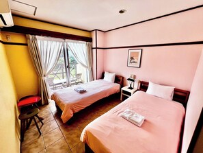 ・[Twin Room] Feel the breeze of Ishigaki Island. Comes with a relaxing balcony