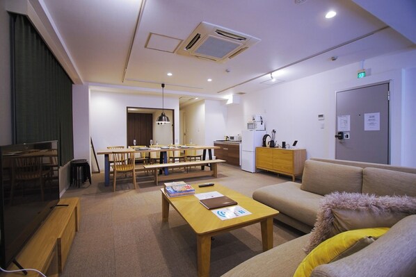 Living/dining room