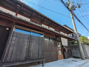 ＊An inn renovated from an old house＊