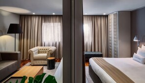 Comfortable unit with Double bed and living room. Exact unit will be assigned upon arrival. Views, colors and decor may vary.