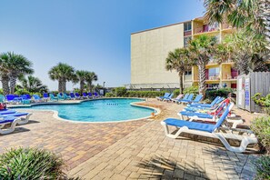 The Palace Resort | Community Amenities | Outdoor Pool & Hot Tub