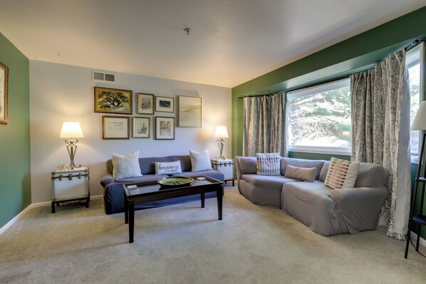 Glenwood Springs Vacation Rental | 5BR | 3.5BA | 2,200 Sq Ft | 1 Step Required