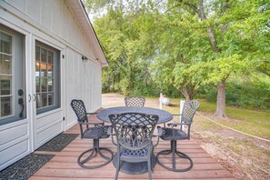 Wraparound Porch | Single-Story Home
