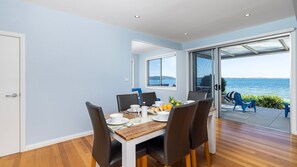 Foreshore Bliss | Dining Room