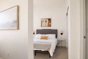 Bedroom area with queen size bed