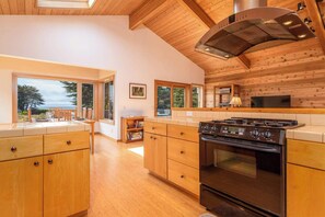 Spacious kitchen