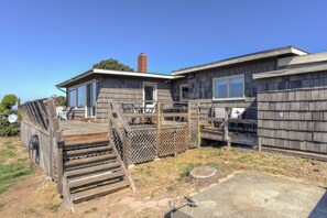 Pet friendly ocean view house