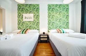 Bedroom: 3 x queen beds with memory foam mattresses
