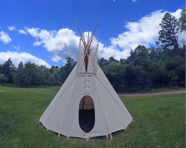 Fox Tipi