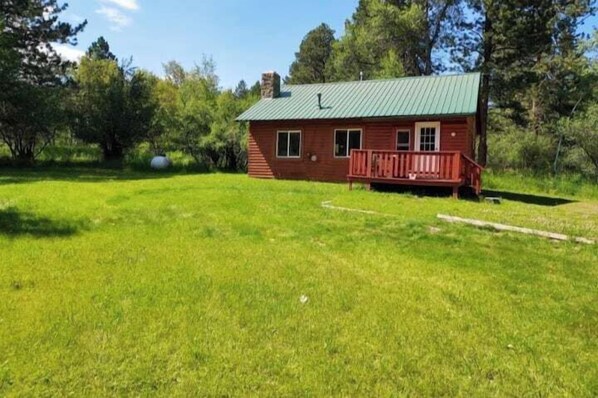 Creekside Chalet