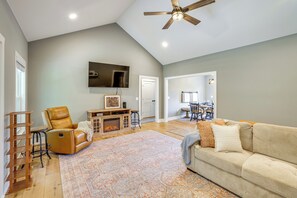 Living Room | Free WiFi