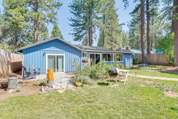 Burney Vacation Rental | 3BR | 2BA | 1,628 Sq Ft | 4 Steps Required