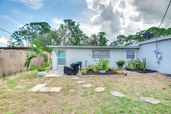 Titusville Vacation Rental | 1BR | 1BA | Step-Free Access | 460 Sq Ft