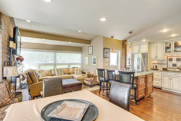 Avon Vacation Rental | 5BR | 4BA | 2,000 Sq Ft | Stairs Required