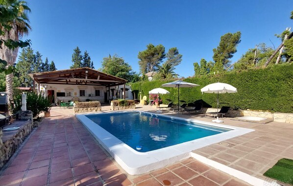pool