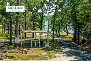 Community Park, Boat Ramp, and Swim Dock, a short walk away. 