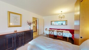 -img.tag.livingroom-