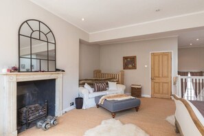 Please note that the sofa and crib are no longer in the bedroom - there is now a wardrobe!