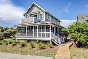 OCEAN FRONT 8 SCOTCH BONNET IN FLORA BLUFF COMMUNITY