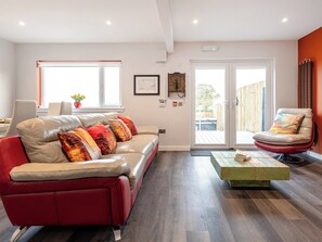 Open plan living space | Halfway Houses - Clootie - Halfway House, Carnoustie