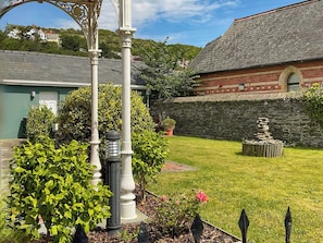 Garden | Edleston Holidays - Flat 3E - Edleston House, Aberystwyth