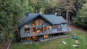 *Huge getaway for friends & families