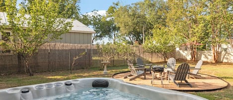 Bain à remous extérieur