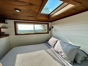Watch the stars from the comfort of your bed. 