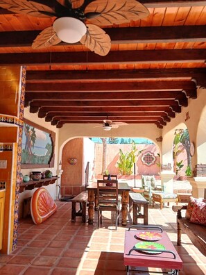 Outdoor dining