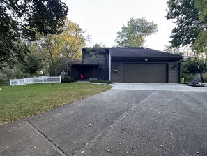 Beautiful Entrance goes in Garage of 2 car parking.