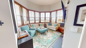 Home Decor, Architecture, Building, Furniture, Indoors
