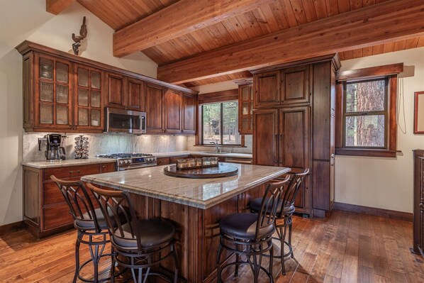 Luxurious Kitchen