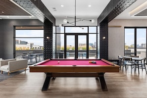 Spielezimmer