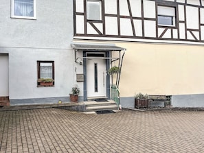 Building, Window, Plant, Road Surface, Lighting, Wood, Flowerpot, Urban Design, Door, Flooring