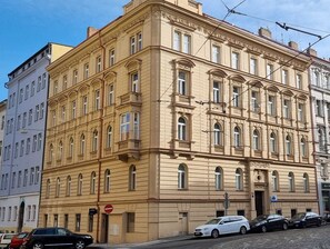 Esterni