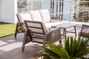 Lounge Deck
