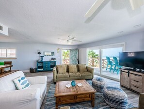 14-custom-Living20Room206